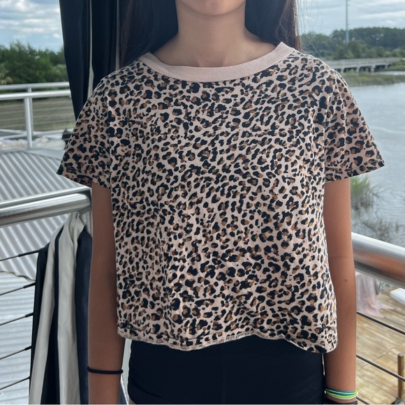 Crop top cheetah, print size large in kids - Picture 1 of 4